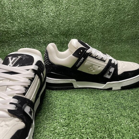 Louis Vuitton Trainers - Picture 3 of 4